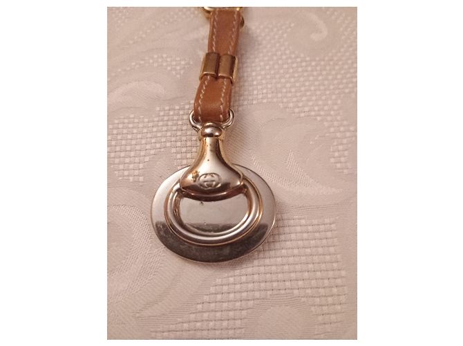 Gucci Portachiavi in pelle e metallo dorato Marrone D'oro - vista 4
