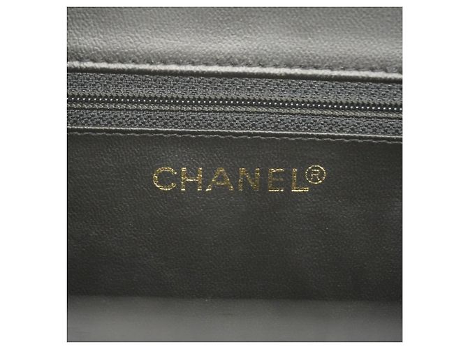 Vanity Beauty case in pelle di vitello martellata nera Chanel Nero - vista 5