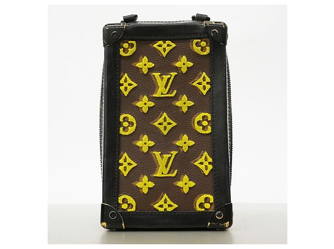 Sac à bandoulière Louis Vuitton Monogram Tuftage Vertical Soft Trunk Jaune - vue 12