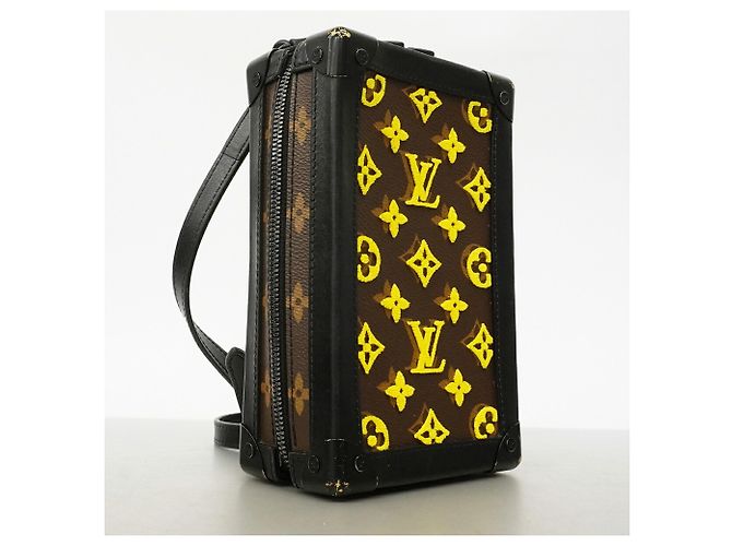 Sac à bandoulière Louis Vuitton Monogram Tuftage Vertical Soft Trunk Jaune - vue 2