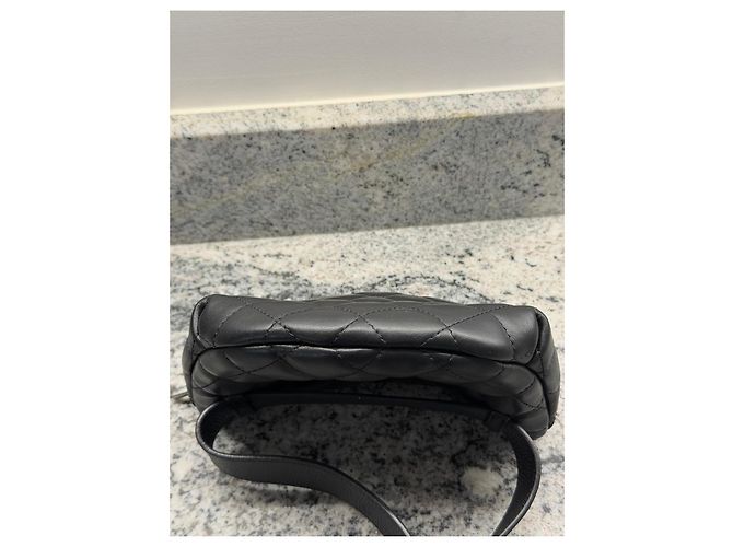 Chanel gesteppte Leder-Gürteltasche in Schwarz - Ansicht 5