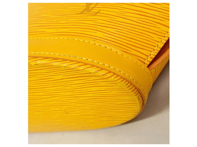 Borsa a tracolla Louis Vuitton Epi Saint Jacques Poignée Long Giallo - vista 4