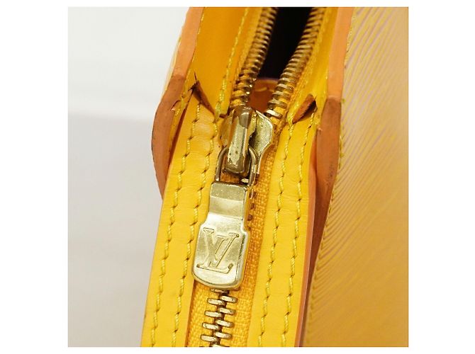 Borsa a tracolla Louis Vuitton Epi Saint Jacques Poignée Long Giallo - vista 7