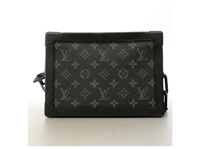 Bolsa de ombro Louis Vuitton Monogram Eclipse Soft Trunk Preto - vista 11