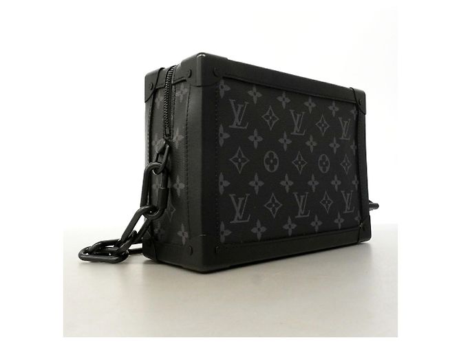 Bolsa de ombro Louis Vuitton Monogram Eclipse Soft Trunk Preto - vista 2