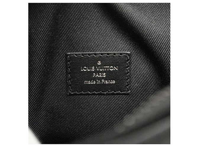 Bolsa de ombro Louis Vuitton Monogram Eclipse Soft Trunk Preto - vista 5