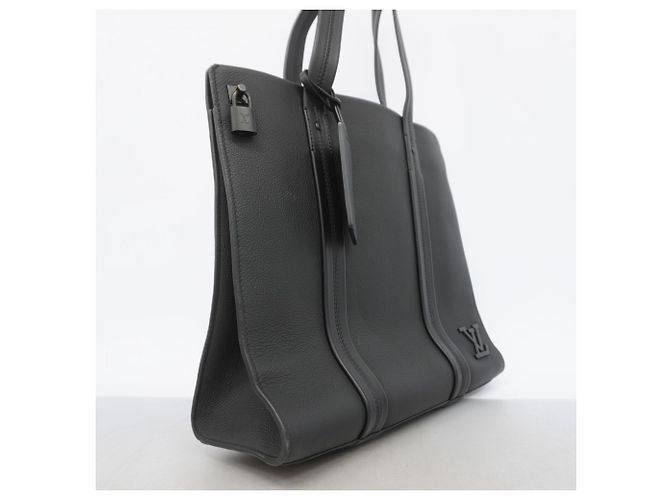 Borsa Tote Louis Vuitton Aerogram Takeoff Nero - vista 2