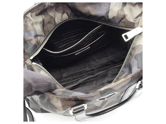 Borsa a 2 vie Prada Camouflage Multicolore Cachi - vista 3