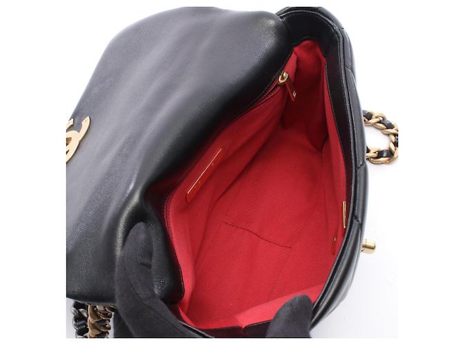 Borsa a tracolla Chanel 19 Dixneuf Matelassé Nero - vista 3