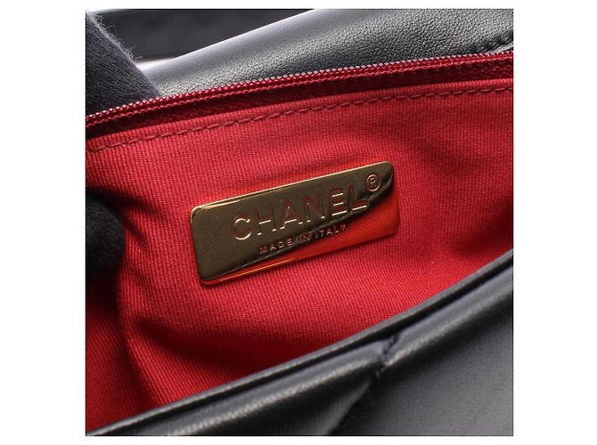 Borsa a tracolla Chanel 19 Dixneuf Matelassé Nero - vista 4