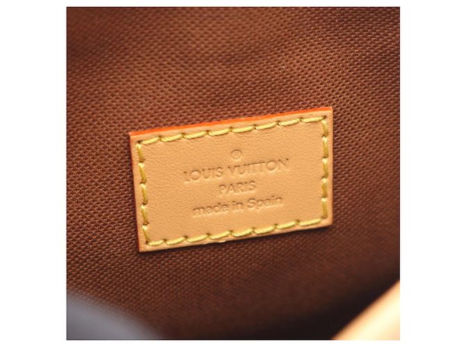 Borsa a tracolla Louis Vuitton Fold Me Pouch Marrone - vista 4