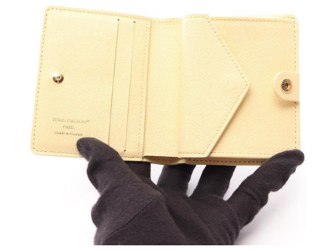Cartera de dos pliegues con bolsillo Louis Vuitton Blanco Multicolor Amarillo - vista 3