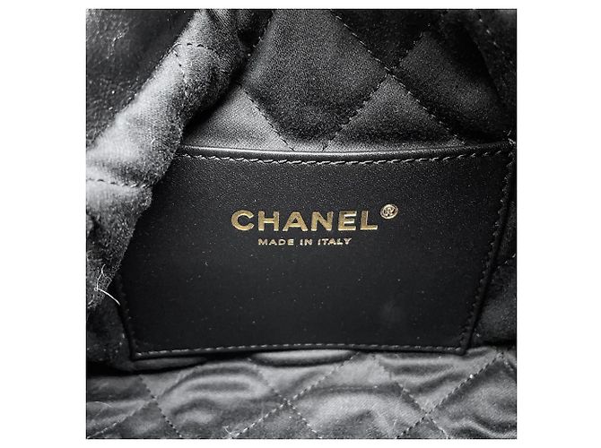 Borsa Chanel 22 Mini Coco Mark Nero - vista 13