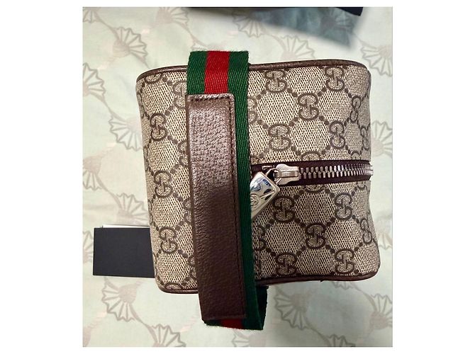 Pochette Gucci GG Supreme de lona con monograma Castaño - vista 5