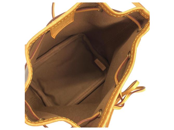 Noe Borsa a tracolla Louis Vuitton Monogram Nano Noé Marrone - vista 8