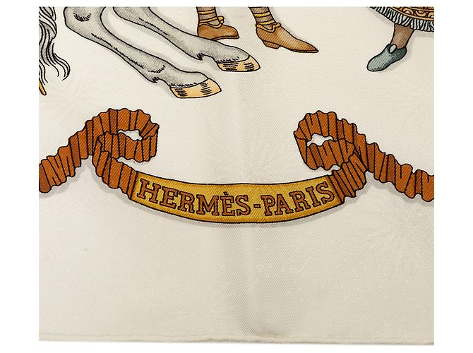 Sciarpa in seta Hermès White Les Fetes du Roi Soleil 90 Bianco - vista 4