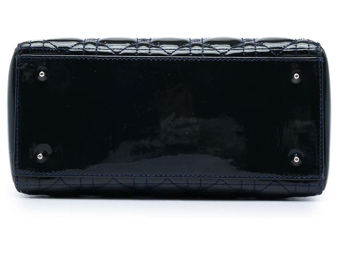 Lady Dior Cannage in vernice blu, misura Medium Blu navy - vista 3