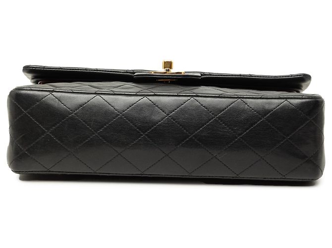 Chanel Black Medium Classic Lambskin Double Flap Noir - vue 3