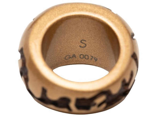 Louis Vuitton Ring aus goldlackiertem Holz Leomonogram Größe S Golden - Ansicht 4