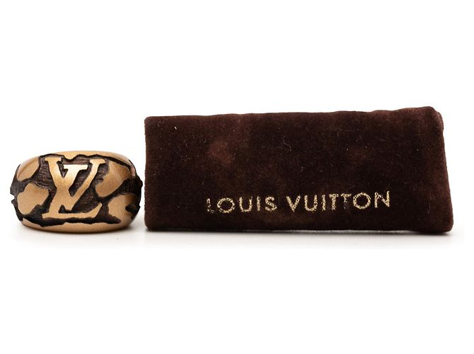 Louis Vuitton Ring aus goldlackiertem Holz Leomonogram Größe S Golden - Ansicht 5
