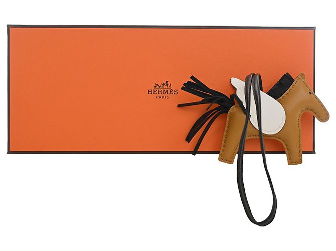 Charm per borsa Hermès Brown Milo Agnello Grigri Rodeo Pegase PM Marrone - vista 5