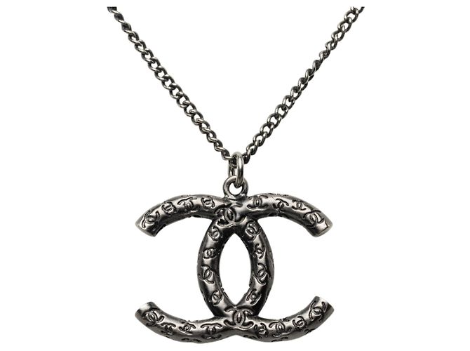 Collana con pendente Chanel Black CC placcato rutenio Nero - vista 3