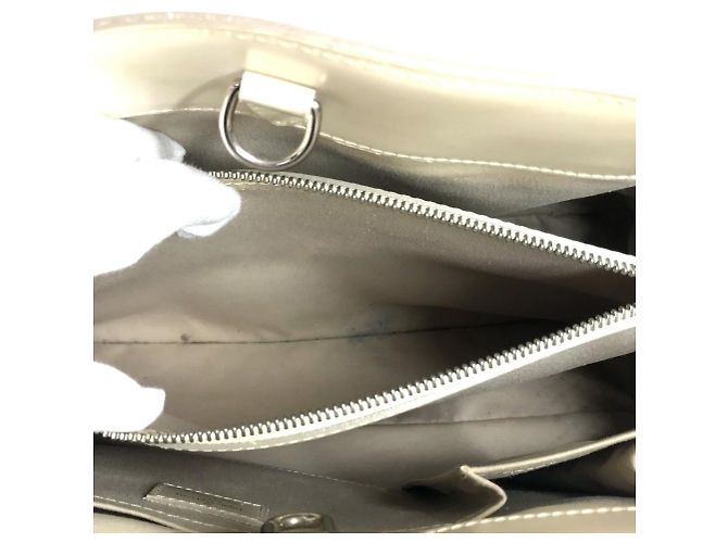 Borsa Louis Vuitton Epi Passy GM Bianco sporco - vista 15