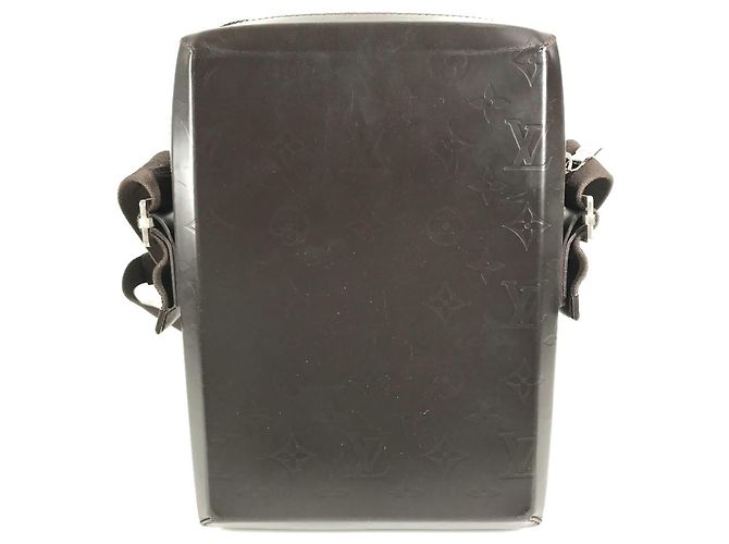 Borsa a tracolla Louis Vuitton Monogram Glacé Bobby Pochette Marrone - vista 2