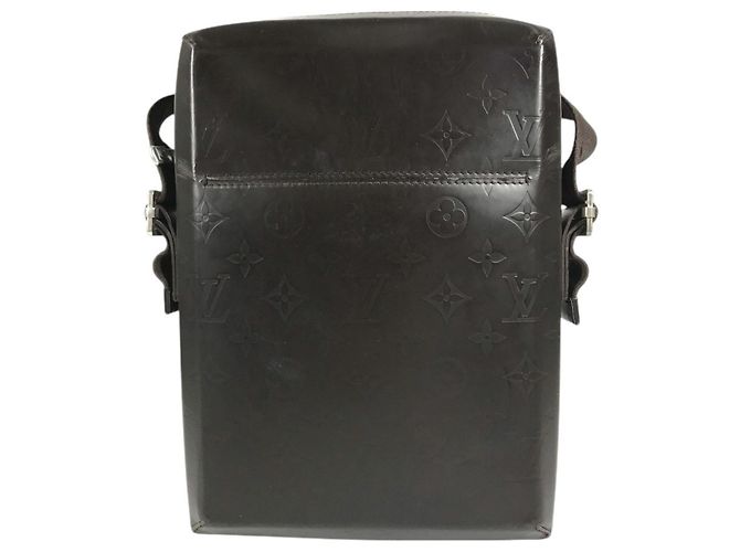 Borsa a tracolla Louis Vuitton Monogram Glacé Bobby Pochette Marrone - vista 3