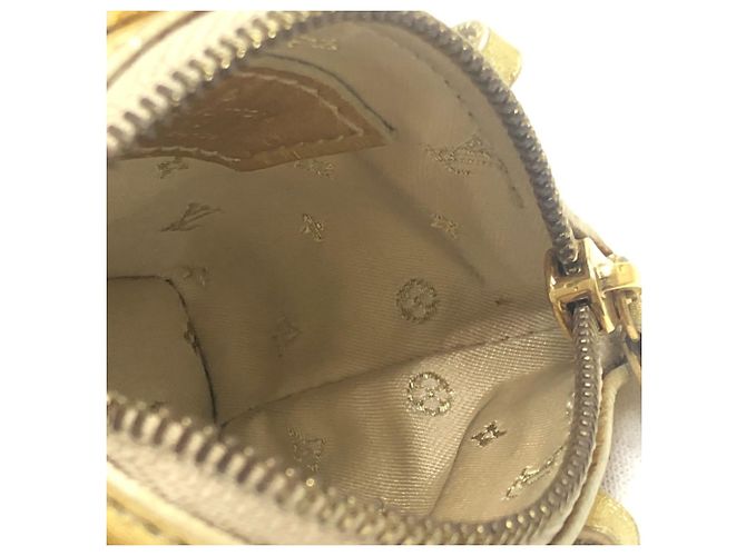 Pochette portachiavi Mini Lockit Louis Vuitton D'oro - vista 15