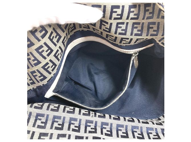 Borsa Fendi Zucchino Logo Flap Bag Bianco Blu navy - vista 16