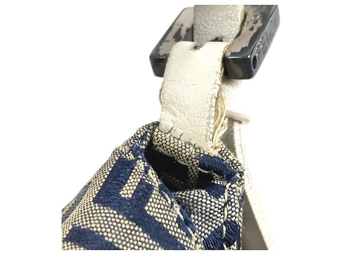 Borsa Fendi Zucchino Logo Flap Bag Bianco Blu navy - vista 17