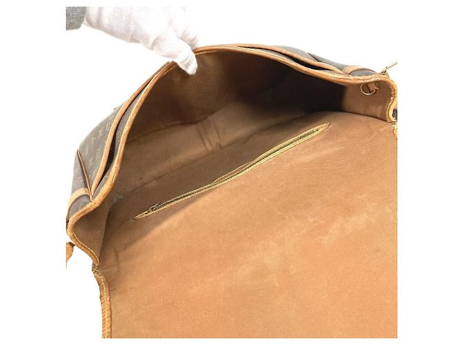 Borsa a tracolla Louis Vuitton Monogram Gibecière GM Flap Marrone Monogramma - vista 15