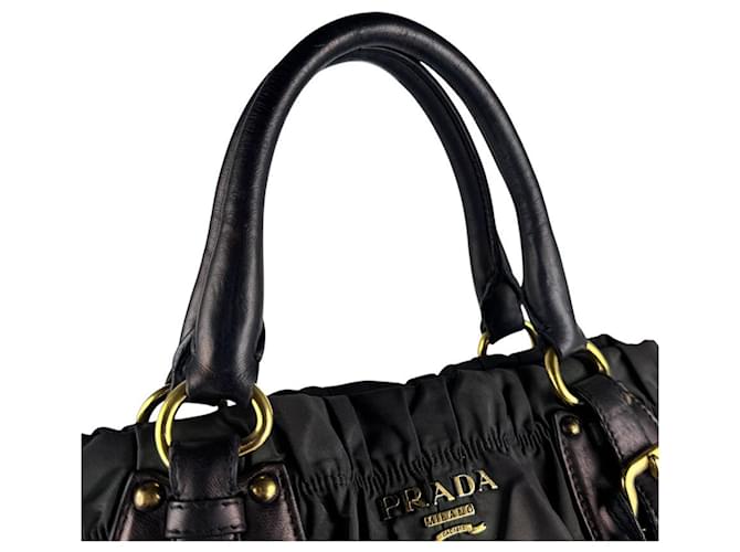 Borsa in nylon e pelle Prada nera e verde Nero - vista 10
