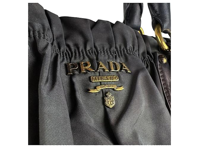 Borsa in nylon e pelle Prada nera e verde Nero - vista 12