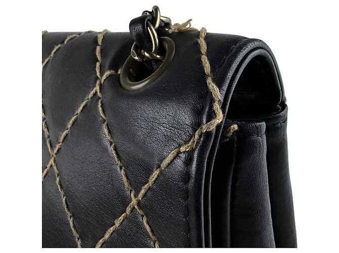 Borsa a tracolla in pelle Chanel Wild Stitch Nero Beige - vista 6