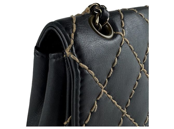 Borsa a tracolla in pelle Chanel Wild Stitch Nero Beige - vista 7