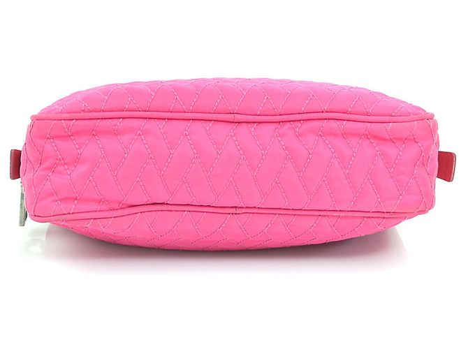 Borsa a tracolla in nylon rosa Prada - vista 4