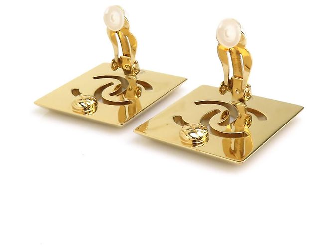 Timeless Orecchini a clip Chanel Black and Gold Nero D'oro - vista 7