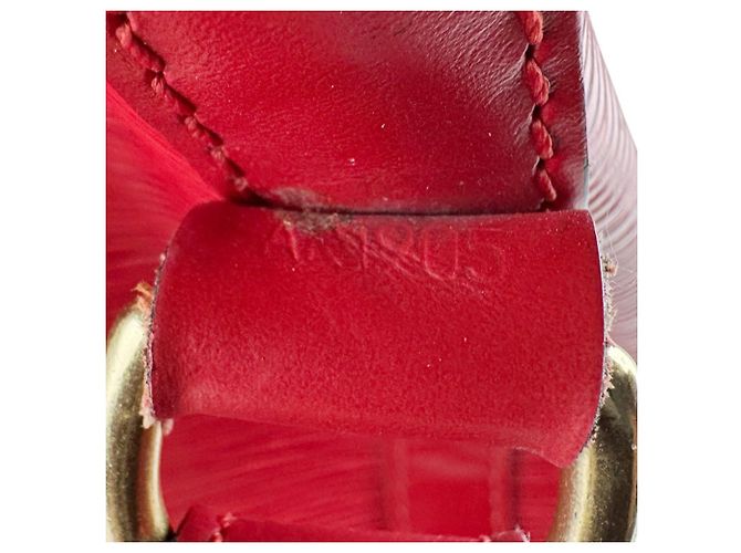 Borsa a tracolla in pelle Epi Louis Vuitton Rosso - vista 12