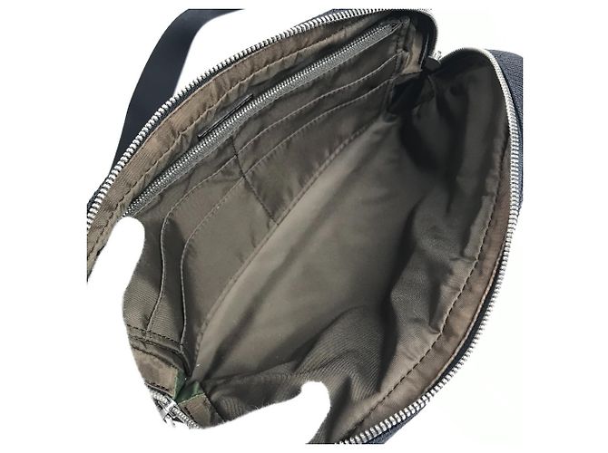 Louis Vuitton M93620 Damier Geant Acrobat Marsupio Nero - vista 11