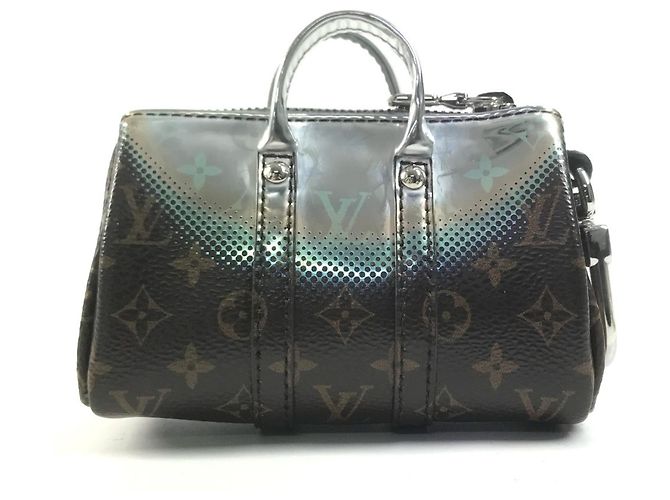 Louis Vuitton Monogram Metallic Mirror Mini Keepall Accessorio Portachiavi Marrone Argento - vista 2