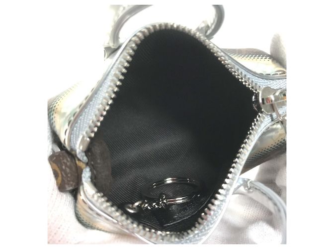 Louis Vuitton Monogram Metallic Mirror Mini Keepall Accessorio Portachiavi Marrone Argento - vista 9