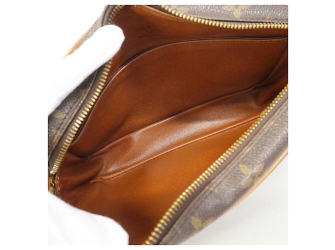 Clutch Louis Vuitton Monogram Compiegne 23 Marrone - vista 4