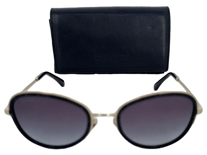 Timeless Chanel Rundbrille aus schwarzem Metall mit Gradient-Kristallen - Ansicht 9