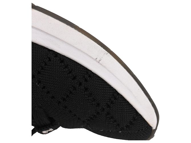 Chanel Low-Top-Sneaker aus gestepptem Strick in Schwarz aus Polyester - Ansicht 17