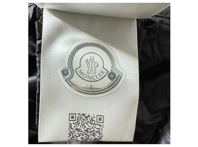 Moncler Liane Weste mit Knöpfen aus schwarzem Polyamid - Ansicht 16