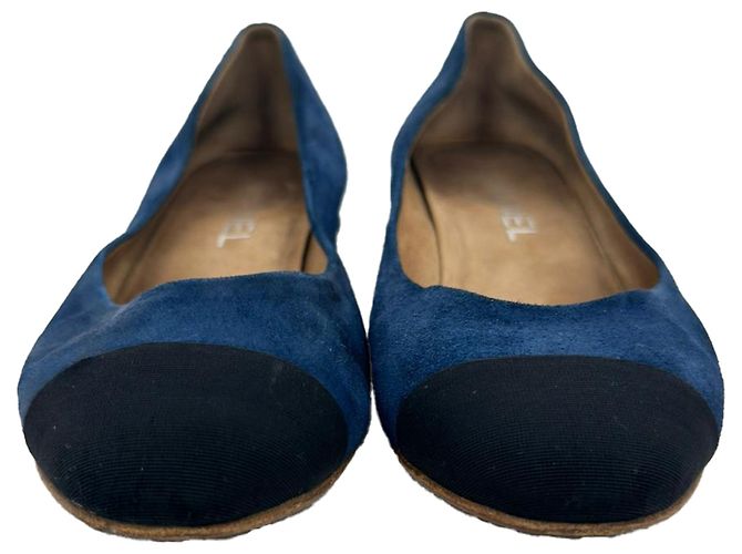 Timeless Ballerine Chanel Cap Toe Chain in scamosciato blu Blu chiaro - vista 3