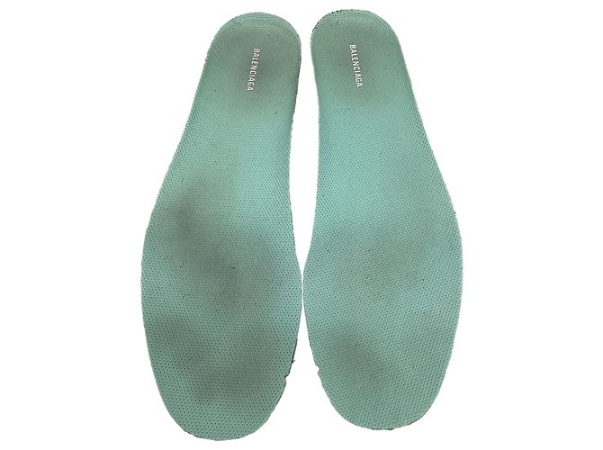 Balenciaga Triple S Sneaker mit transparenter Sohle aus Polyester in Mint Grün - Ansicht 8