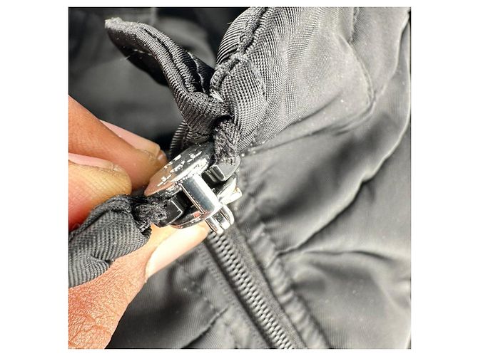 Prada Re-Nylon Steppjacke in Schwarz aus Polyamid - Ansicht 5